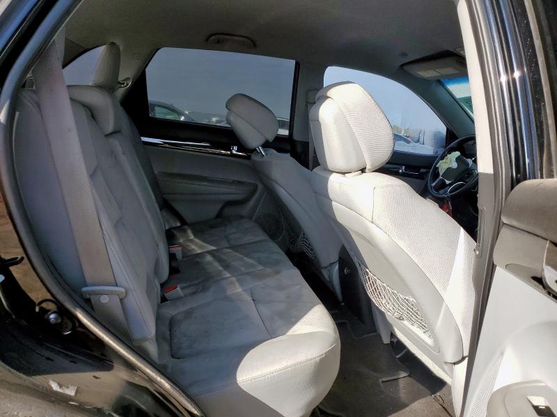 Photo 10 from auction – 2013 KIA SORENTO with VIN 5XYKT4A69DG324784