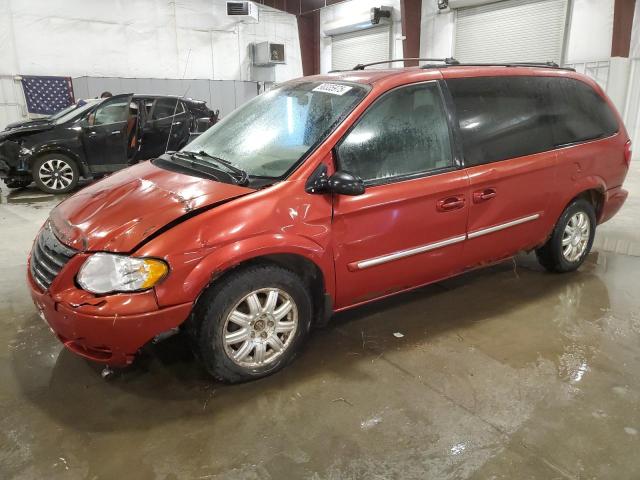 CHRYSLER TOWN & CNT 2005 with VIN 2C4GP54L45R524342 - Photo from auction