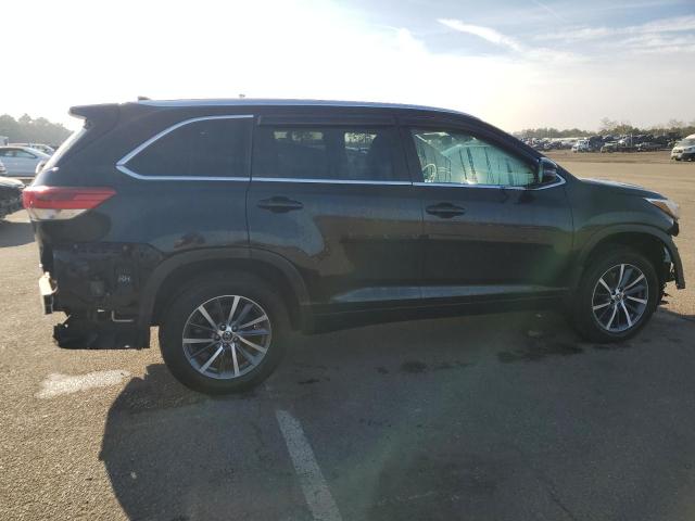 Photo 3 from auction – 2017 TOYOTA HIGHLANDER with VIN 5TDJZRFH6HS447226