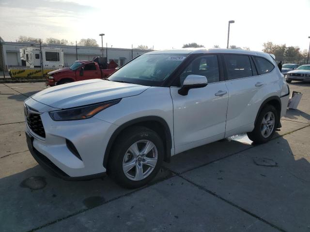 TOYOTA HIGHLANDER 2022 with VIN 5TDCZRBH7NS220945 - Photo from auction
