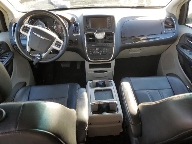 Photo 8 from auction – 2016 CHRYSLER TOWN & COU with VIN 2C4RC1BGXGR291752