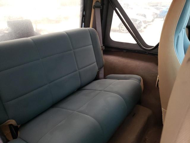 Photo 11 from auction – 2000 JEEP WRANGLER / with VIN 1J4FA59S3YP701718