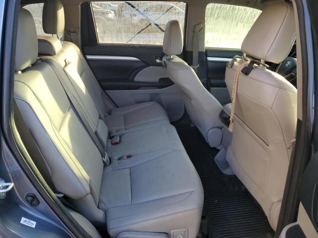Photo 10 from auction – 2017 TOYOTA HIGHLANDER with VIN 5TDJGRFH7HS030624