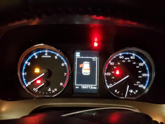 Photo 9 from auction – 2016 TOYOTA RAV4 XLE with VIN JTMRFREV1GD176783