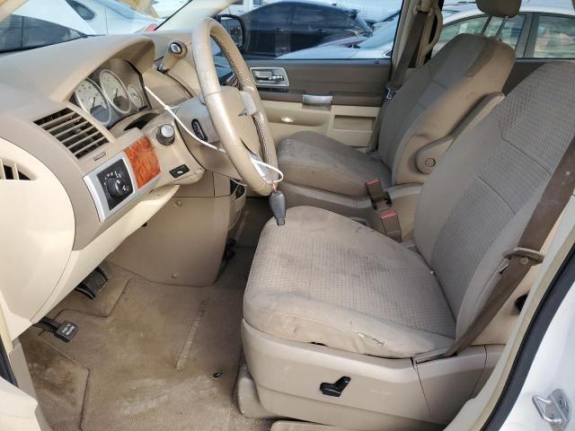 Photo 7 from auction – 2008 CHRYSLER TOWN & COU with VIN 2A8HR54P38R833296