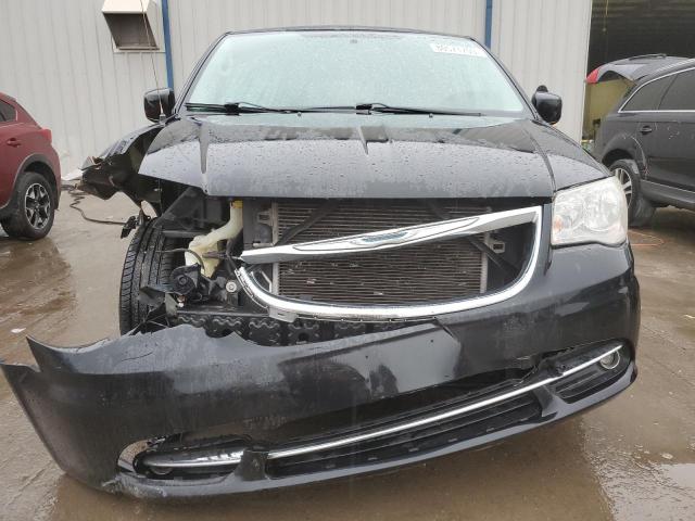 Photo 5 from auction – 2013 CHRYSLER TOWN & COU with VIN 2C4RC1BG5DR744154