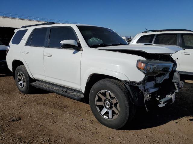 Photo 4 from auction – 2020 TOYOTA 4RUNNER SR with VIN JTEBU5JR0L5778504