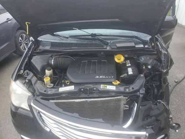 Photo 12 from auction – 2014 CHRYSLER TOWN & COU with VIN 2C4RC1BG4ER208295