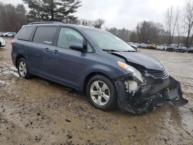 Photo 4 from auction – 2017 TOYOTA SIENNA LE with VIN 5TDKZ3DC5HS804548