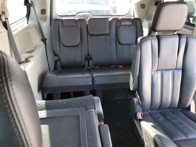 Photo 10 from auction – 2015 CHRYSLER TOWN & COU with VIN 2C4RC1BG2FR562866