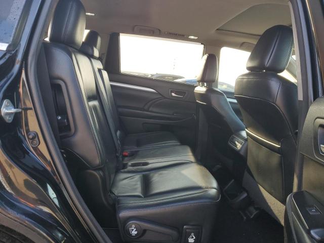 Photo 11 from auction – 2017 TOYOTA HIGHLANDER with VIN 5TDJZRFH6HS447226