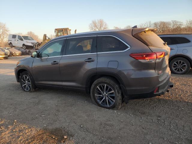 Photo 2 from auction – 2017 TOYOTA HIGHLANDER with VIN 5TDJZRFH1HS476004