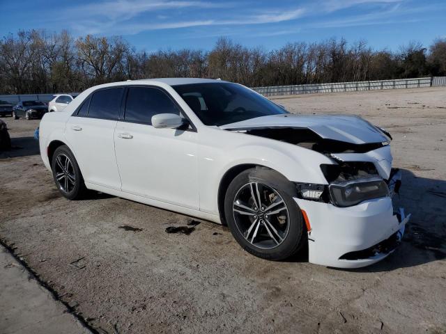 Photo 4 from auction – 2018 CHRYSLER 300 S with VIN 2C3CCAGG2JH149525
