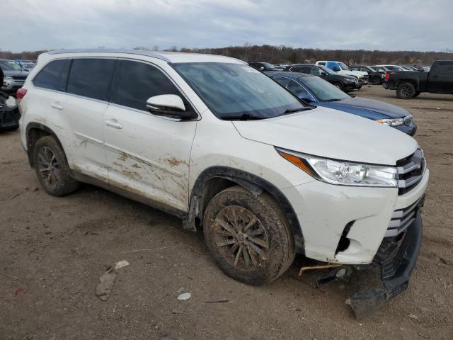 Photo 4 from auction – 2019 TOYOTA HIGHLANDER with VIN 5TDJZRFH2KS601261
