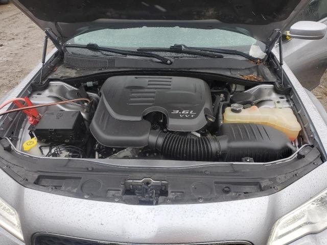 Photo 11 from auction – 2016 CHRYSLER 300 LIMITE with VIN 2C3CCAAGXGH106262