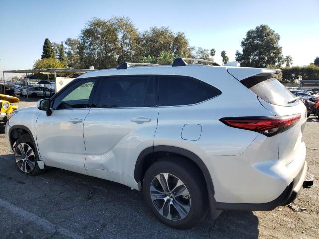 Photo 2 from auction – 2022 TOYOTA HIGHLANDER with VIN 5TDHZRBH6NS592749