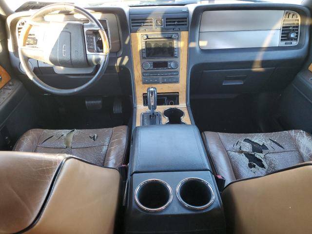 Photo 8 from auction – 2011 LINCOLN NAVIGATOR with VIN 5LMJJ3H58BEJ09291