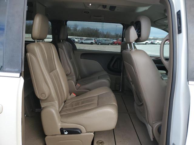 Photo 11 from auction – 2012 CHRYSLER TOWN & COU with VIN 2C4RC1BG6CR350774