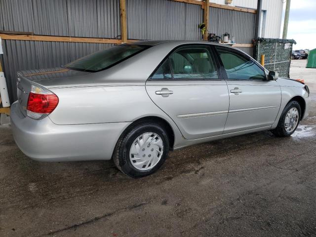 Photo 3 from auction – 2005 TOYOTA CAMRY LE with VIN 4T1BE32K35U558902