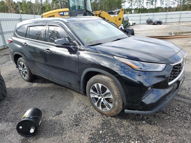 Photo 4 from auction – 2022 TOYOTA HIGHLANDER with VIN 5TDGZRAH5NS133354
