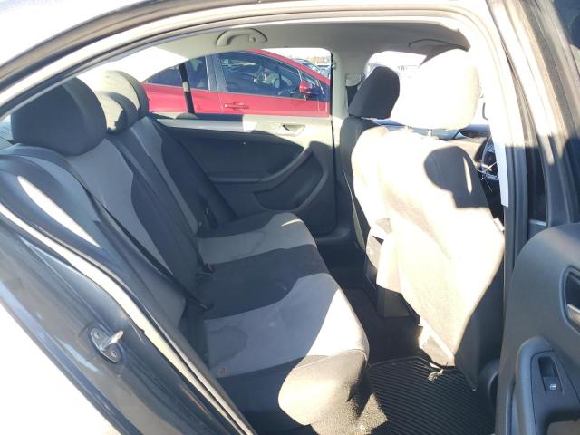 Photo 10 from auction – 2018 VOLKSWAGEN JETTA S with VIN 3VW2B7AJ4JM233314