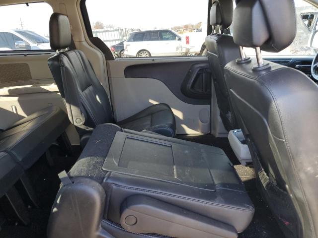 Photo 11 from auction – 2015 CHRYSLER TOWN & COU with VIN 2C4RC1BG2FR562866