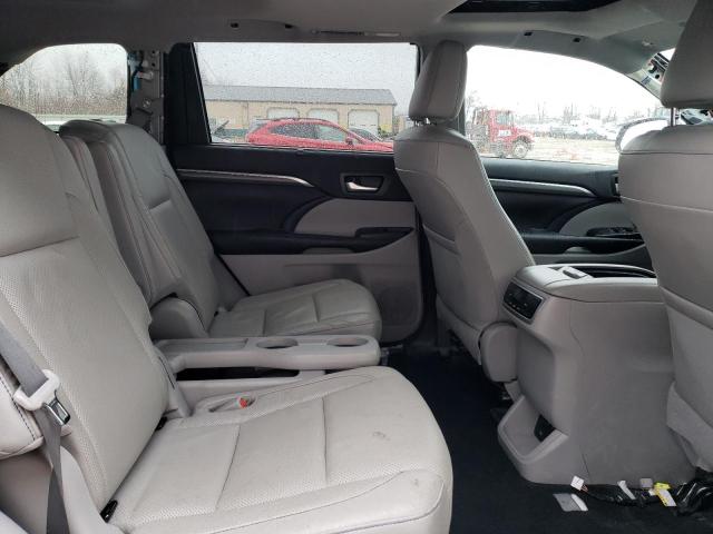 Photo 11 from auction – 2019 TOYOTA HIGHLANDER with VIN 5TDDZRFH9KS729803