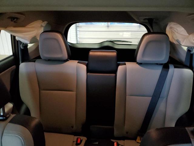 Photo 10 from auction – 2018 TOYOTA RAV4 LIMIT with VIN JTMDFREV9JJ258859