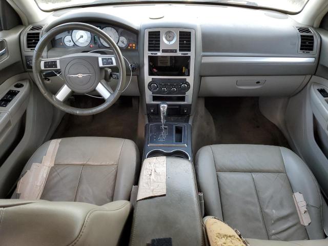Photo 8 from auction – 2010 CHRYSLER 300 TOURIN with VIN 2C3CK5CV3AH331037