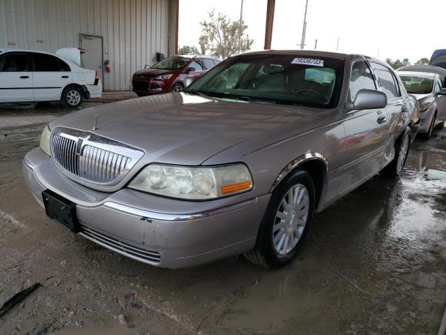 LINCOLN TOWN CAR E 2003 with VIN 1LNHM81W43Y618139 - Photo from auction