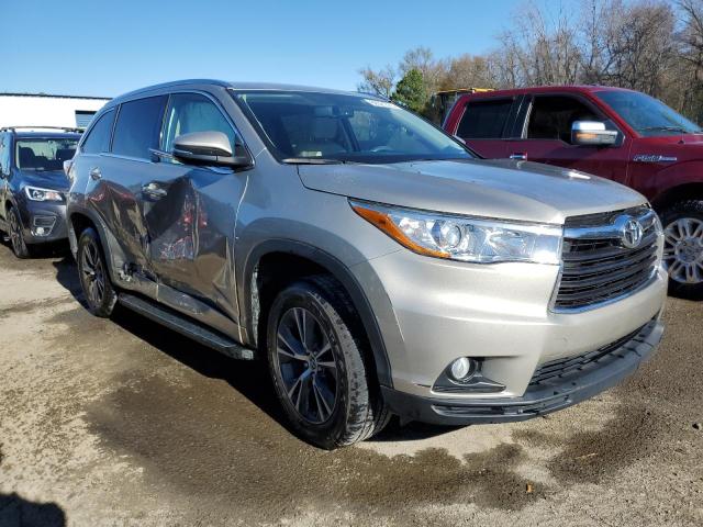 Photo 4 from auction – 2016 TOYOTA HIGHLANDER with VIN 5TDKKRFH8GS126652