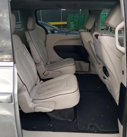 Photo 11 from auction – 2017 CHRYSLER PACIFICA L with VIN 2C4RC1GG5HR560492