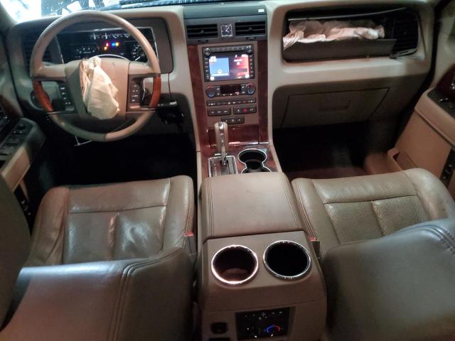 Photo 8 from auction – 2011 LINCOLN NAVIGATOR with VIN 5LMJJ3J58BEJ03629