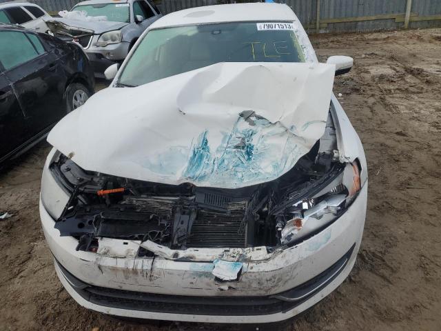 Photo 5 from auction – 2013 VOLKSWAGEN PASSAT with VIN 1VWBP7A37DC035092