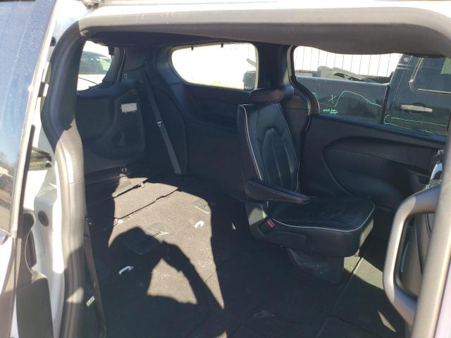 Photo 11 from auction – 2018 CHRYSLER PACIFICA L with VIN 2C4RC1GGXJR256838