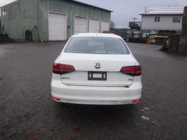 Photo 6 from auction – 2017 VOLKSWAGEN JETTA with VIN 3VW2B7AJ6HM325986