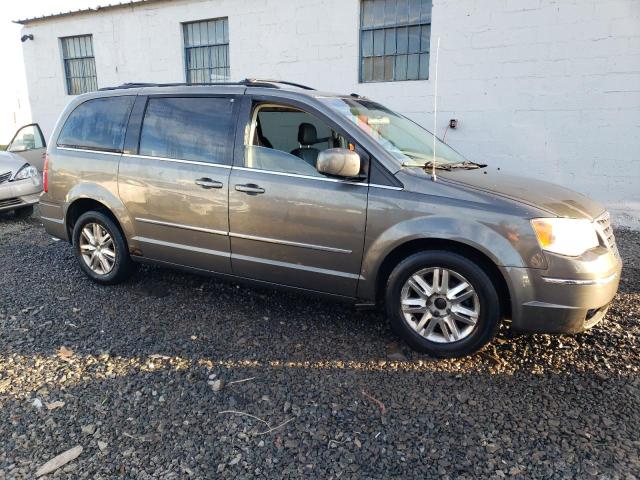 Photo 4 from auction – 2010 CHRYSLER TOWN & COU with VIN 2A4RR5D14AR286921
