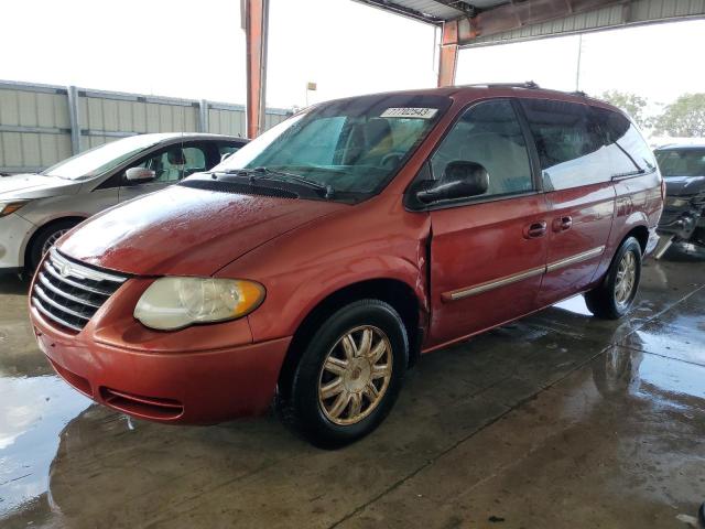 CHRYSLER TOWN & COU 2005 with VIN 2C4GP54L95R488731 - Photo from auction