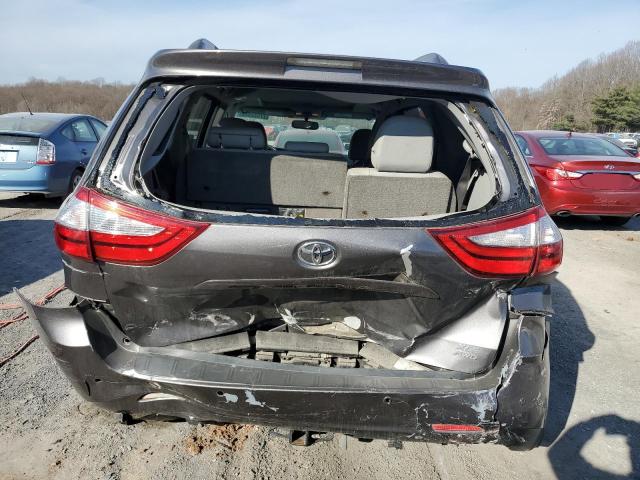 Photo 6 from auction – 2017 TOYOTA SIENNA XLE with VIN 5TDDZ3DC2HS165750