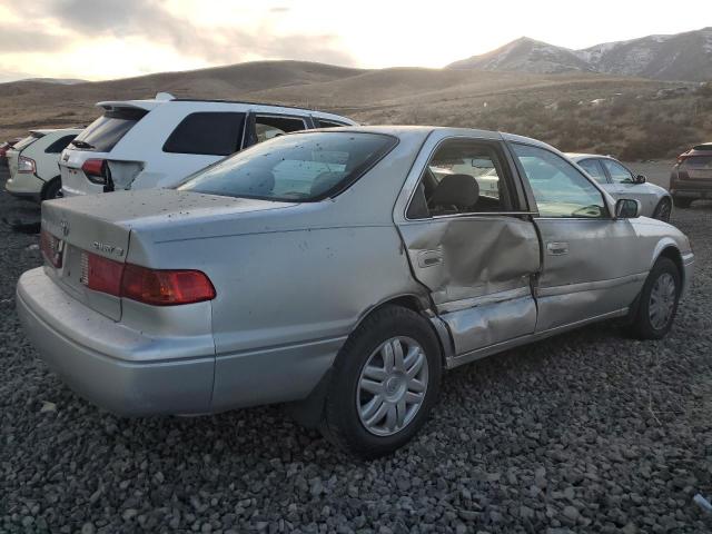 Photo 3 from auction – 2001 TOYOTA CAMRY CE with VIN 4T1BG22K61U795608