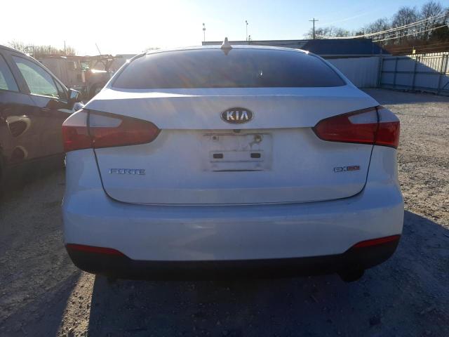 Photo 6 from auction – 2016 KIA FORTE EX with VIN KNAFX4A87G5522359