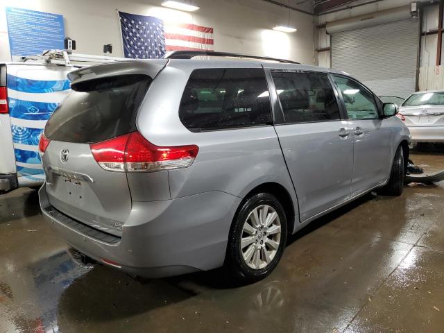 Photo 3 from auction – 2013 TOYOTA SIENNA XLE with VIN 5TDDK3DC2DS059460
