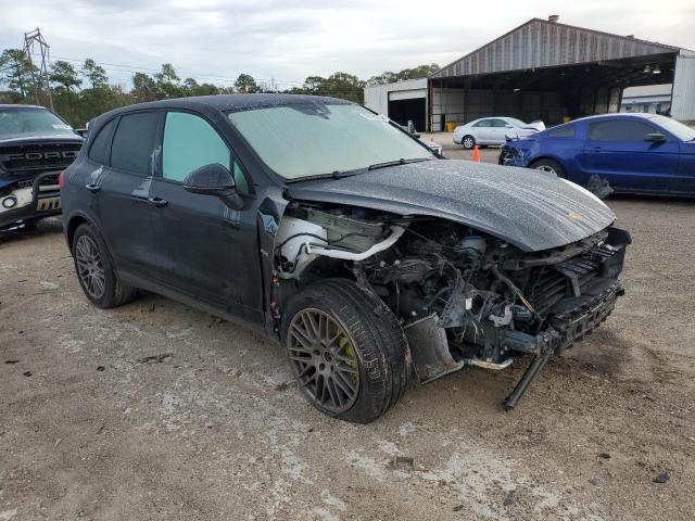 Photo 4 from auction – 2017 PORSCHE CAYENNE SE with VIN WP1AE2A29HLA69456