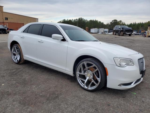 Photo 4 from auction – 2015 CHRYSLER 300 LIMITE with VIN 2C3CCAAG9FH796715