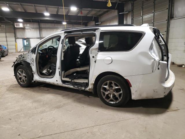 Photo 2 from auction – 2017 CHRYSLER PACIFICA T with VIN 2C4RC1BG7HR667521