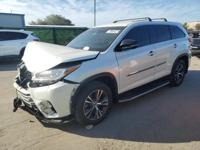 TOYOTA HIGHLANDER 2019 with VIN 5TDZARFH2KS047830 - Photo from auction