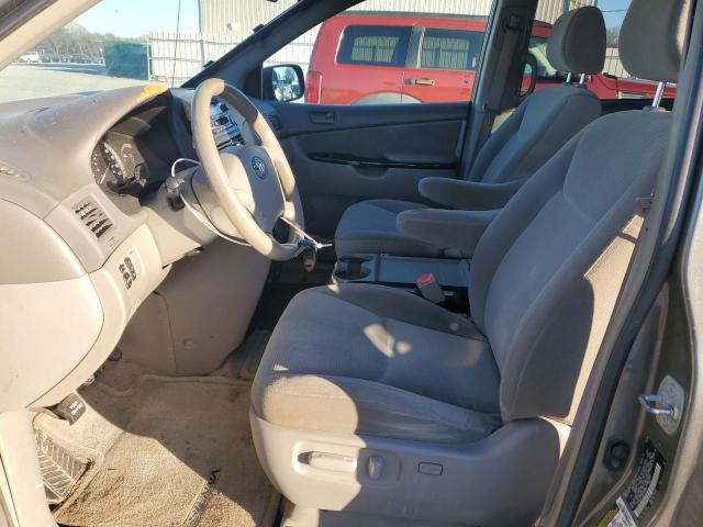 Photo 7 from auction – 2005 TOYOTA SIENNA with VIN 5TDZA23C75S229835