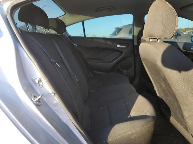 Photo 10 from auction – 2018 KIA FORTE LX with VIN 3KPFK4A76JE276988