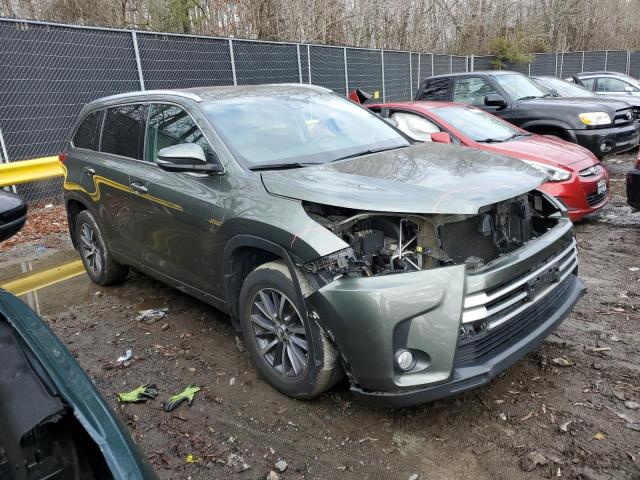 Photo 4 from auction – 2017 TOYOTA HIGHLANDER with VIN 5TDJZRFH6HS461322