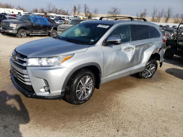 TOYOTA HIGHLANDER 2018 with VIN 5TDJZRFH8JS858987 - Photo from auction
